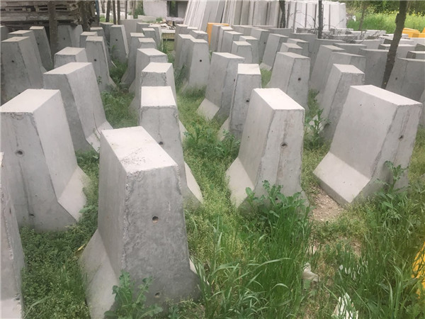 西安水泥隔離墩廠家